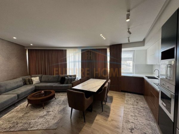 Tirane, jepet me qera apartament 2+1+Ballkon Kati 6, 100 m² 600 € (Unaza e Re)