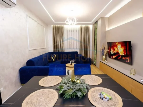 Tirane, jepet me qera apartament 1+1+Ballkon Kati 8, 65 m² 600 € (Rezidenca Future Home)