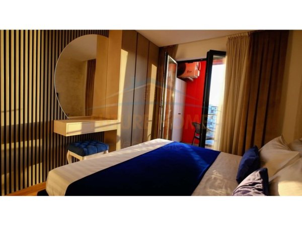 Tirane, jepet me qera apartament 1+1+Ballkon Kati 8, 65 m² 600 € (Rezidenca Future Home)