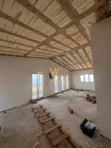 Pogradec, shitet Vile 3 Katshe Kati 0, 575 m² 850.000 € (POGRADEC)