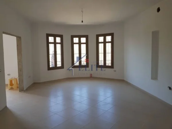 Korce, shitet Vile Kati 2, 346 m² 270.000 € (Korce)