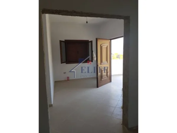 Korce, shitet Vile Kati 2, 346 m² 270.000 € (Korce)