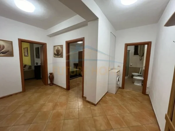 Durres, shitet apartament 1+1+Ballkon Kati 4, 82 m² 95.000 € (Pranë Pallatit te Sportit, Durres)