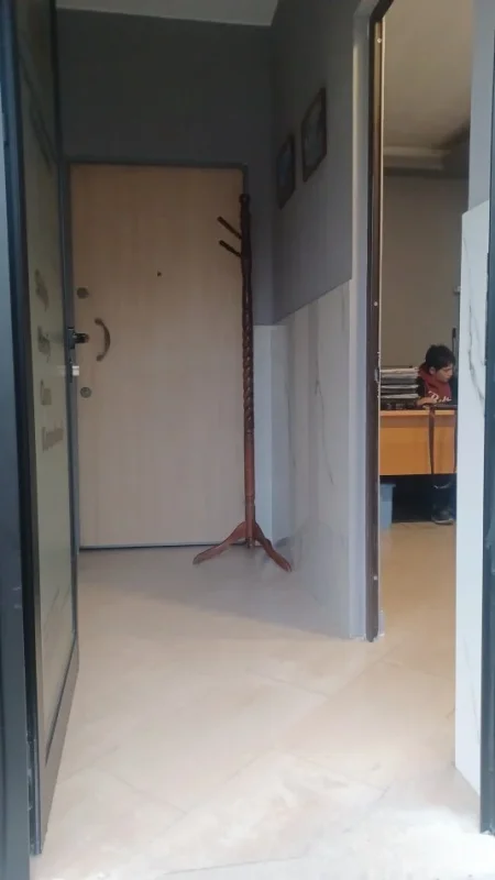 Tirane, jepet me qera ambjent biznesi Kati 0, 81 m² 1200 € (Prokop Myzeqari)