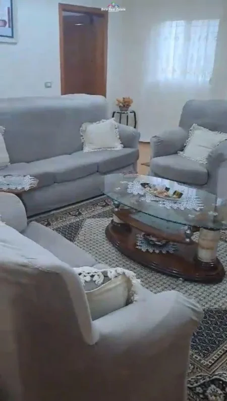 Tirane, jepet me qera Vile 2+1 Kati 2, 130 m² 450 € (astir)