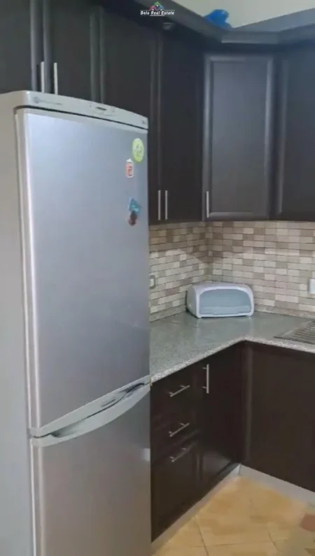 Tirane, jepet me qera Vile 2+1 Kati 2, 130 m² 450 € (astir)