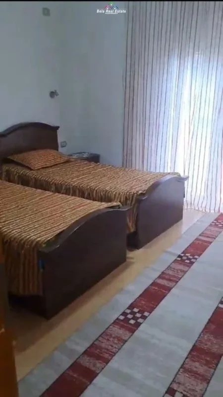 Tirane, jepet me qera Vile 2+1 Kati 2, 130 m² 450 € (astir)