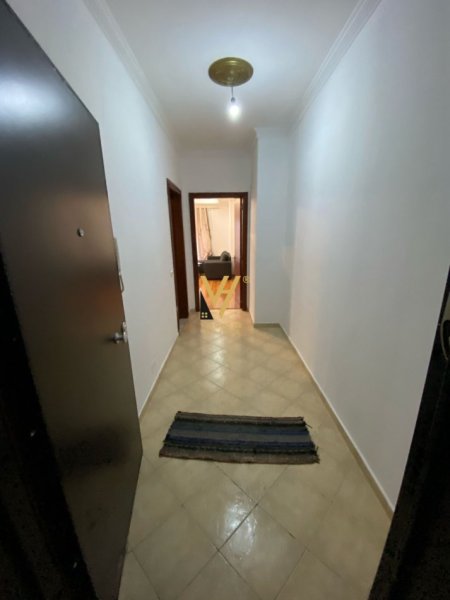 Tirane, jepet me qera apartament 1+1+Ballkon Kati 8, 60 m² 450 € (ASTIR)