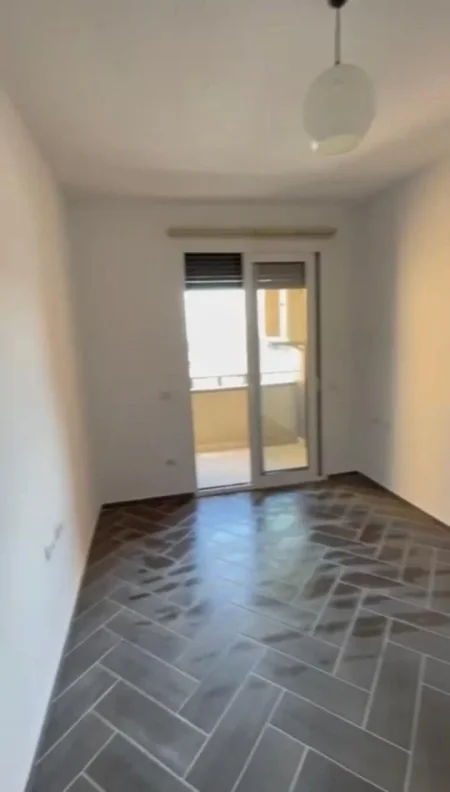 Tirane, jepet me qera apartament 1+1 Kati 8, 91 m² 1.000 € (Myslym Shyri)