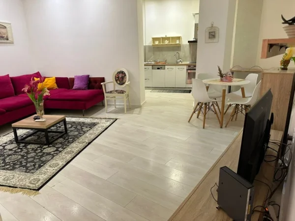 Tirane, shitet apartament 2+1+Aneks Kati 1, 101.3m² 168.001 € (Liqeni i thate Rruga peti)