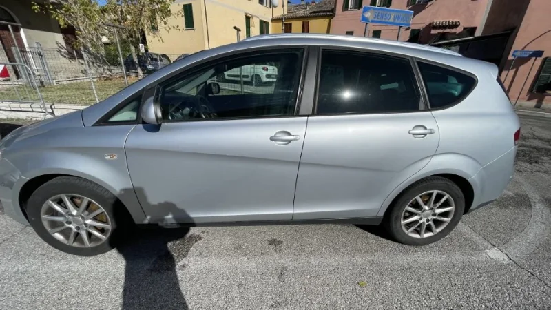 Shes makine Seat Altea XL Nafte, gri metalizato manuale Kondicioner 287.000 km 2.800 €