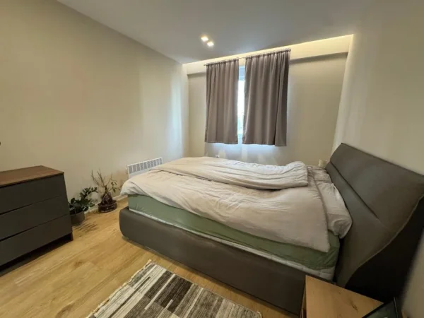 Tirane, shitet apartament 2+1 , 93 m² (Liqeni i Thate)