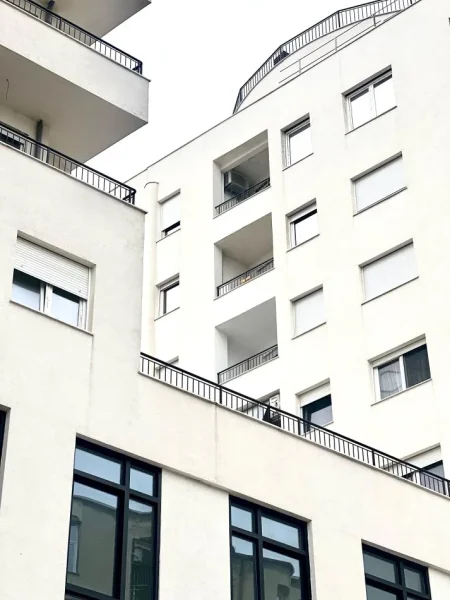 Tirane, shitet apartament 1+1 , 77 m² 196.000 € (Sheshi Skenderbej)