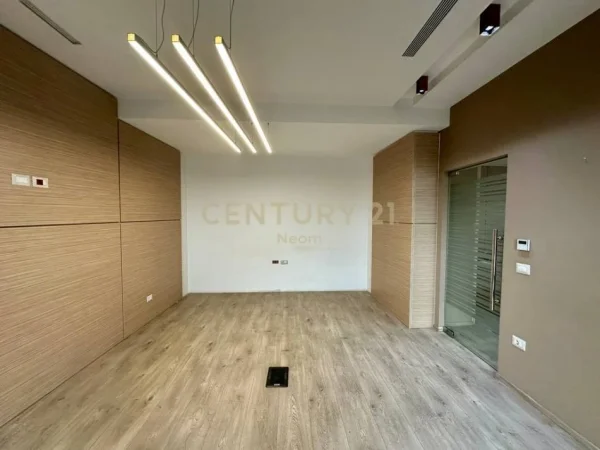Tirane, shitet zyre Kati 8, 146 m² 499.000 € (Neom110490)