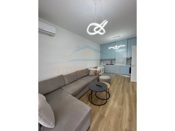 Tirane, shitet apartament 1+1+Ballkon Kati 4, 69 m² 140.000 € (Fusha e Aviacionit)