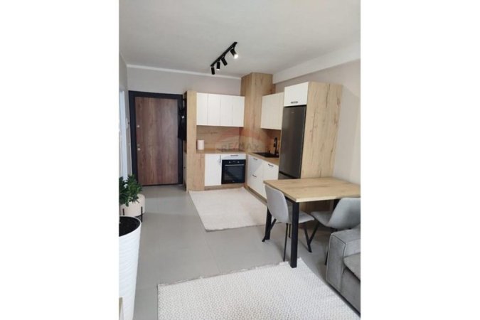 Tirane, jepet me qera apartament 1+1 Kati 7, 56 m² 400 € (Univer City)