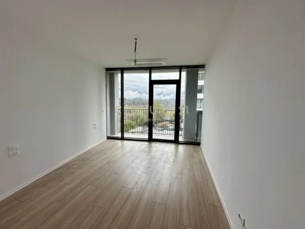 Tirane, jepet me qera zyre Kati 3, 123 m² 1.550 € (Neom110181)
