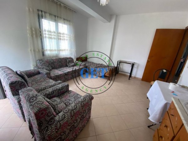 Durres, jepet me qera apartament 1+1 Kati 7, 57 m² 200 € (Plazh)