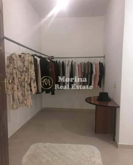 Tirane, jepet me qera apartament 1+1 Kati 1, 98 m² 250 € (Fresku-Kompleksi Lugano)