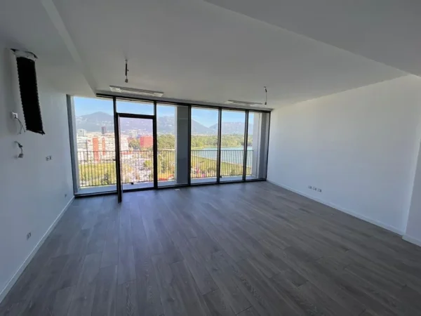 Tirane, jepet me qera zyre , 126 m² 1.300 € (Liqeni Artificial)