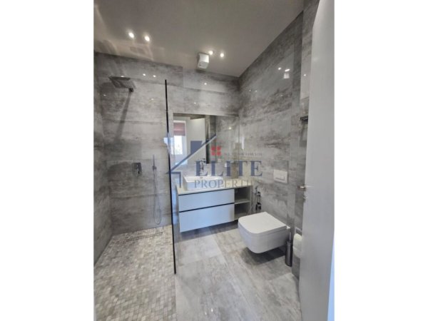 Tirane, jepet me qera apartament 2+1+Ballkon Kati 6, 100 m² 1.200 € (Prane Square 21)