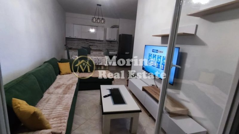 Tirane, jepet me qera apartament 2+1 Kati 7, 86 m² 600 € (Spitali Amerikan 3)