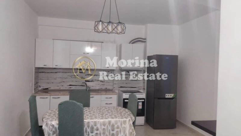 Tirane, jepet me qera apartament 2+1 Kati 7, 86 m² 600 € (Spitali Amerikan 3)