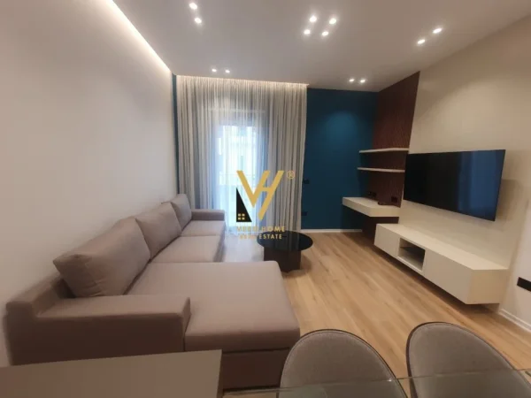 Tirane, jepet me qera apartament 1+1+Ballkon Kati 1, 70 m² 750 € (PORCELAN)