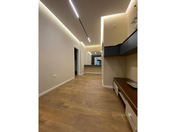 Tirane, jepet me qera apartament 2+1+Aneks+Ballkon Kati 4, 125 m² 800 € (DON BOSKO)