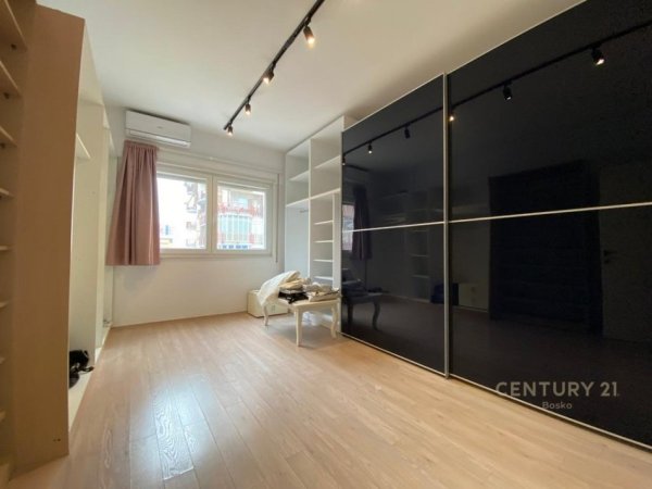 Tirane, jepet me qera apartament 2+1+Aneks+Ballkon Kati 4, 125 m² 800 € (DON BOSKO)