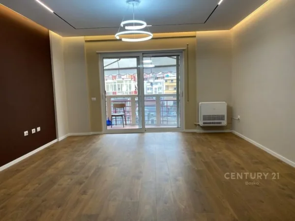 Tirane, jepet me qera apartament 2+1+Aneks+Ballkon Kati 4, 125 m² 800 € (DON BOSKO)