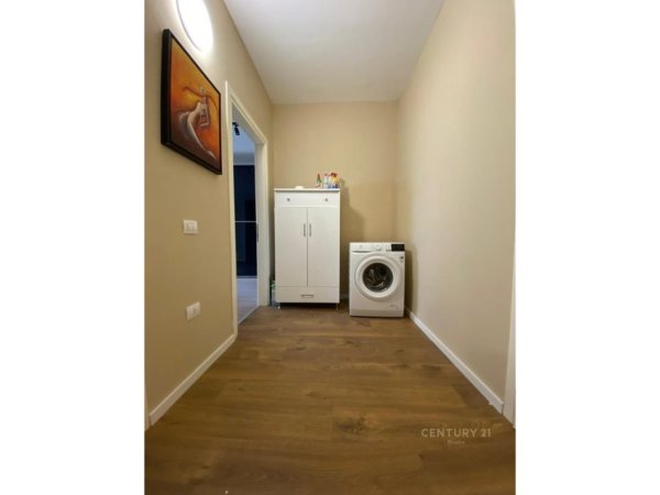 Tirane, jepet me qera apartament 2+1+Aneks+Ballkon Kati 4, 125 m² 800 € (DON BOSKO)