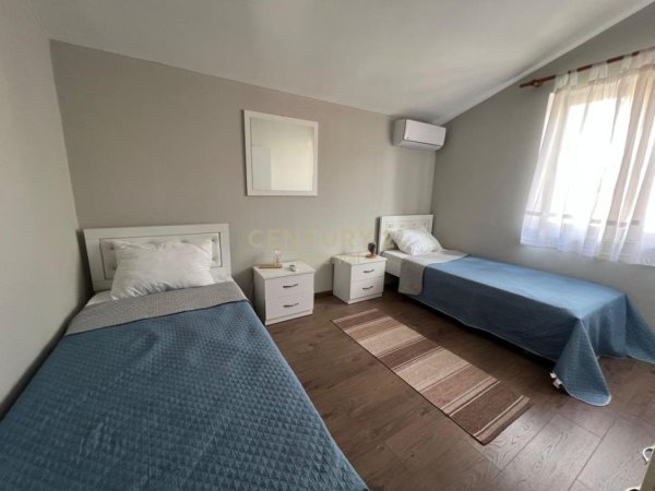 Tirane, jepet me qera apartament 3+1+Aneks+Ballkon Kati 2, 108 m² 800 € (Komuna e Parisit)