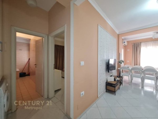 Tirane, jepet me qera apartament 2+1+Aneks+Ballkon Kati 8, 82 m² 650 € (Pallatet Agimi)