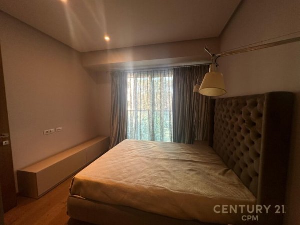 Tirane, jepet me qera apartament 2+1+Aneks+Ballkon Kati 3, 94 m² 2.000 € (Ambasador 3)