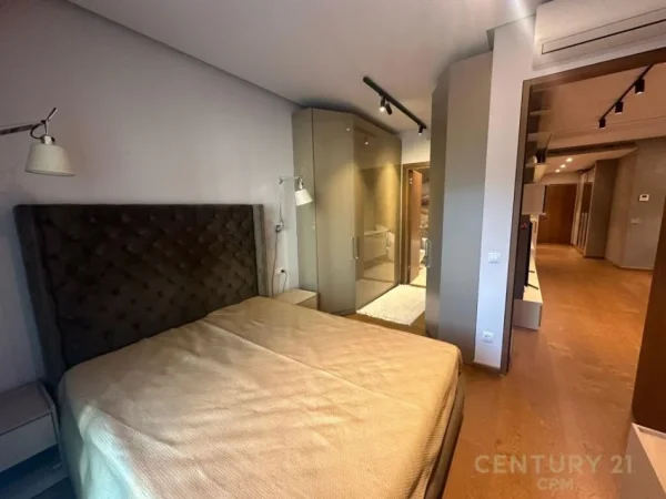 Tirane, jepet me qera apartament 2+1+Aneks+Ballkon Kati 3, 94 m² 2.000 € (Ambasador 3)