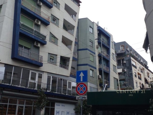 Tirane, shes apartament 2+1+Aneks+Ballkon Kati 7, 90 m² 220.000 € (Komuna e Parisit)