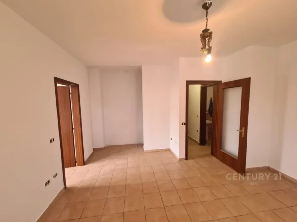Tirane, shes apartament 1+1+Aneks+Ballkon Kati 4, 63 m² 160.000 € (Sheshi Willson)