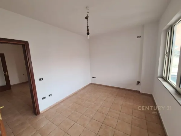 Tirane, shes apartament 1+1+Aneks+Ballkon Kati 4, 63 m² 160.000 € (Sheshi Willson)