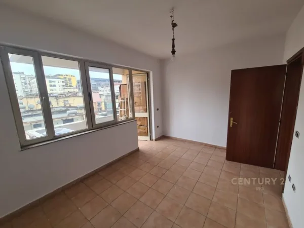 Tirane, shes apartament 1+1+Aneks+Ballkon Kati 4, 63 m² 160.000 € (Sheshi Willson)