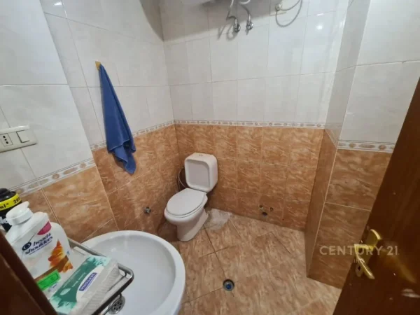 Tirane, shes apartament 1+1+Aneks+Ballkon Kati 4, 63 m² 160.000 € (Sheshi Willson)