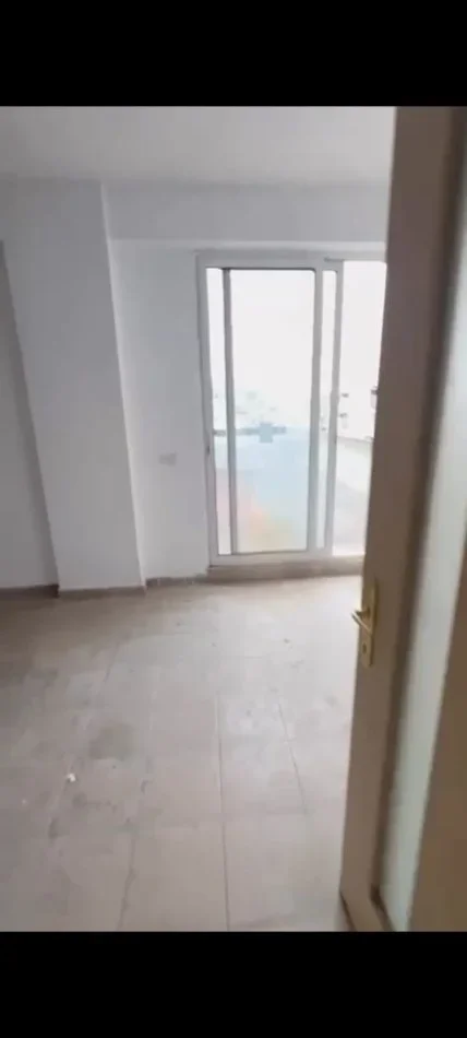 Tirane, shitet apartament 2+1+Ballkon Kati 8, 80 m² 118.000 € (rruga Sokrat Miho)