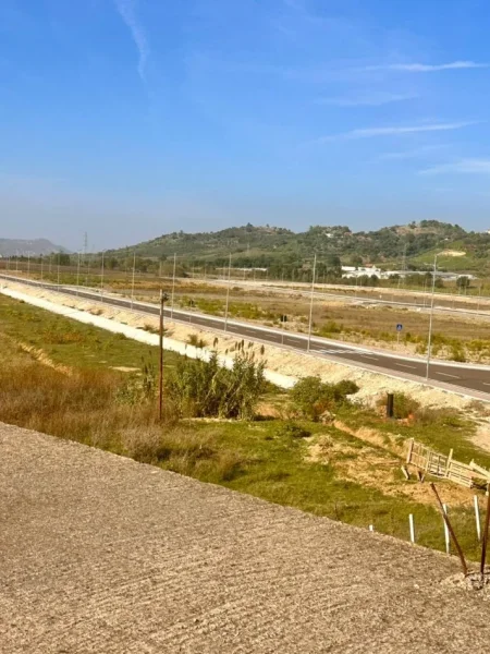 Tirane, shitet ambjent biznesi , 460 m² 170.000 € (rruga Zalata)