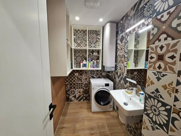 Golem, shes apartament 2+1 Kati 1, 102 m² 160.000 € (KOMPLEKSI KALTERSIA)