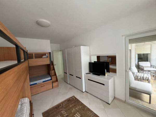 Durres, shitet apartament 2+1+Aneks+Ballkon Kati 4, 100 m² 245.000 € (Kompleksi Lura 2, Gjiri i Lalzit)