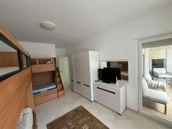 Durres, shitet apartament 2+1+Aneks+Ballkon Kati 4, 100 m² 215.000 € (Kompleksi Lura 2, Gjiri i Lalzit)