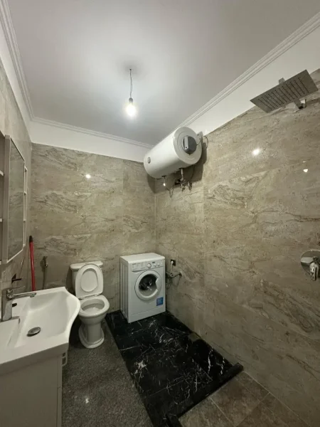 Tirane, jepet me qera apartament 1+1 Kati 1, 65 m² 400 € (Rr bill klinton)