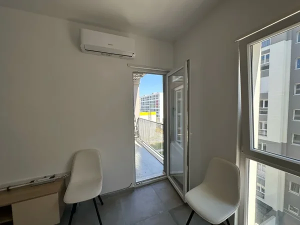 Tirane, shitet apartament 1+1+Ballkon Kati 5, 55 m² 88.000 € (Univer City)