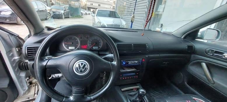 Tirane, shes makine Passat Nafte, gri metalizato manuale Kondicioner 209.000 km 2.700 €