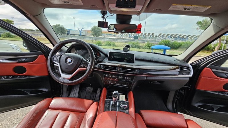 Tirane, shes makine BMW X6 35i Benzin, e zeze tiptronik Klima 112.000 km 27.000 €